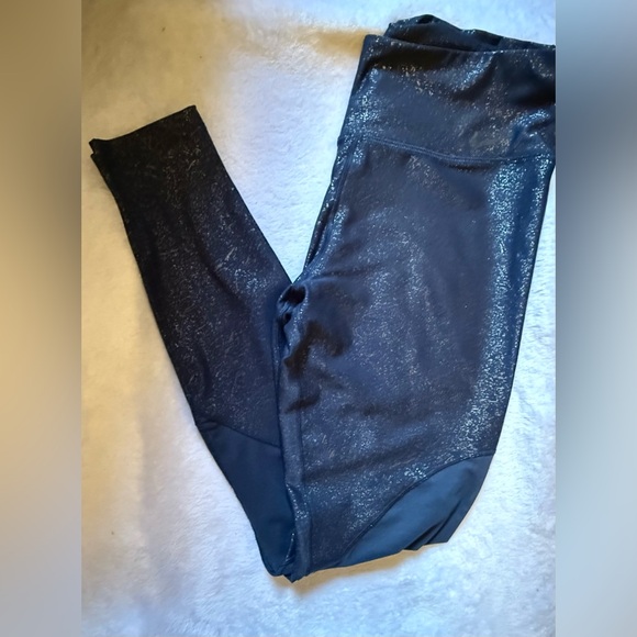 Women’s Nike Shimmering Black Leggings Medium - Picture 1 of 8